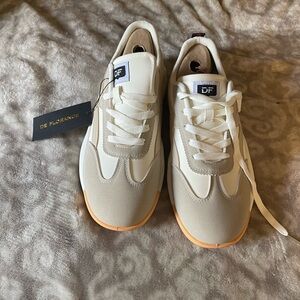 DF Women's Cream Sneakers